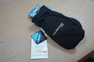 lot 23 image: Clam Icearmor Delta Mitts - XL