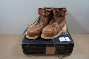lot 39 image: Irish Setter Wingshooter Mens 7 Hunting Boots Style 83620 - Size 10.5