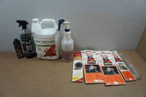 lot 134 image: Assorted Bear Bait