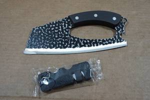 lot 148 image: Viking Knife Co Chopping & Skinning Knife with Sharpener