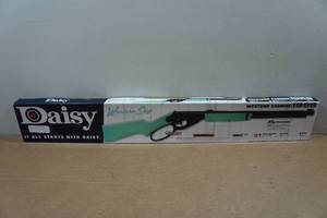 lot 191 image: Limited Edition Daisy 1999 Western Carbine BB Gun