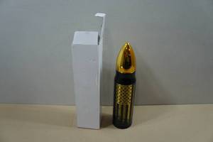 lot 241 image: Hot or Cold Bullet Shaped American Flag Thermos - 11