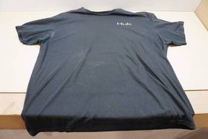 lot 289 image: Huk T-Shirt - XXL