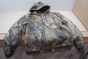 lot 290 image: DriDuck Waterproof Insulated Hoodie - XL