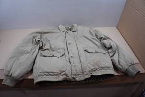 lot 291 image: Cabelas Flannel Lined Winter Jacket - Large