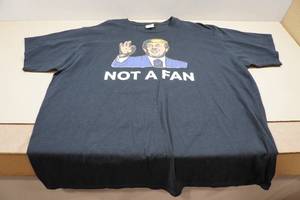 lot 293 image: Novelty Trump T-Shirt - 2XL