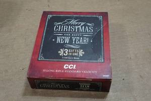 lot 385 image: 300 CCI Christmas Edition .22 LR 40 Gr LRN Ammo