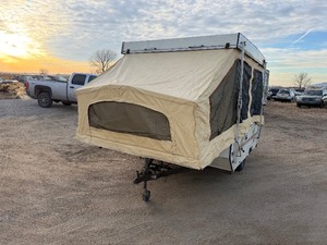 lot 4 image: 1985 Palomino pop up