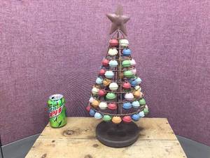 lot 121 image: Jingle Bell Christmas Tree - 18