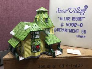 lot 168 image: Vintage Dept 56 VILLAGE RESORT #5092-0