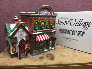 lot 174 image: Vintage Dept 56 MAINSTREET GIFT SHOP - The Original Snow Village