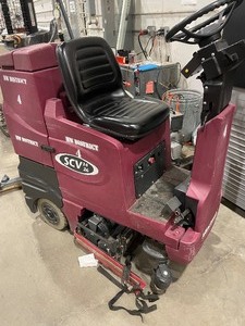 lot 4BCM image: Minuteman SCV 24 26 Riding Floor Cleaner (593396)