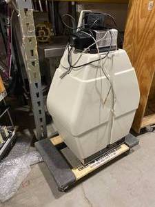 lot 14ET image: Universal Hood (593546)