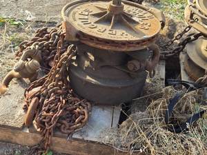 lot 6 image: Hercules 1.5-Ton Chain Hoist