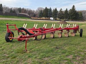 lot 23 image: International Harvester Plow