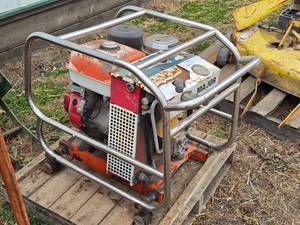 lot 77 image: Major 11hp Honda GX340 337cc Hydraulic Pump
