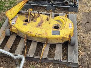 lot 78 image: John Deere 160 40 Mower Deck