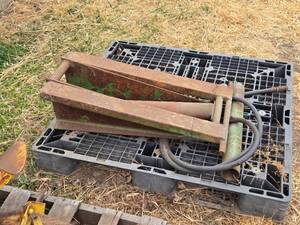 lot 79 image: Hydraulic Lift