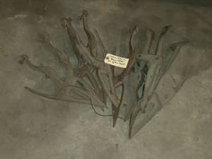 lot 96 image: Lot of (10) John Deere Bean Lifters for Grain Head