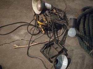 lot 120 image: Lot of (3) Shop Lights (assorted)