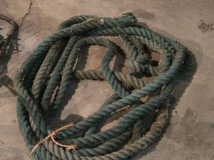 lot 121 image: Heavy Duty Rope 35 x 1 12