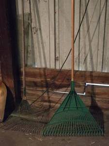 lot 128 image: Lot of (2) Leaf Rakes