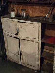 lot 137 image: Shop Cabinet 48 x 13 x 45