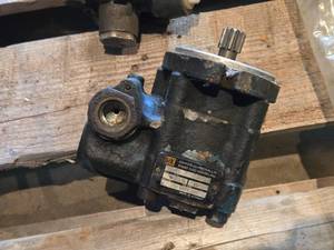 lot 146 image: LUK LF 93 Power Steering Pump