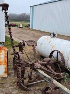 lot 186 image: Vintage Sickle Bar Mower