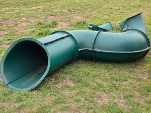 lot 188 image: Plastic Playground Chute Slide 10 x 28