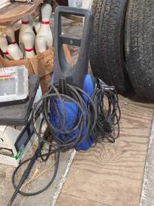 lot 194 image: Campbell Hausfeld 1600-PSI Pressure Washer PW160000AV