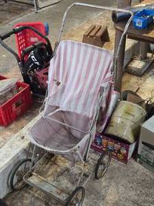 lot 197 image: Vintage Baby Stroller