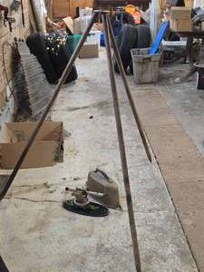 lot 201 image: Vintage Surveyor Stand and Equipment