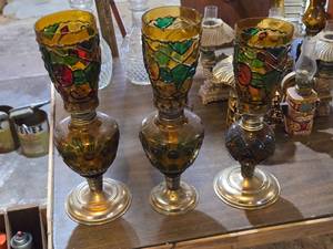 lot 220 image: Lot of (3) Vintage 14 Stained Glass Kerosene Oil Lamps