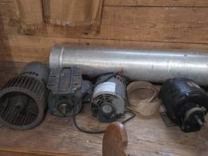 lot 258 image: Lot of (1 shelf) Electric Motors