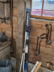 lot 261 image: Rossignal 6-12 Snow Skis with Poles