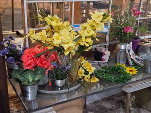 lot 265 image: Lot of (1 Table Full) Silk Flowers and Plants, Vases, Pots