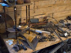 lot 271 image: Lot of (1 Table Full) Vintage Tools - Original Corn Husker, Speed Drill, Scraper, Bolt Cutters and more