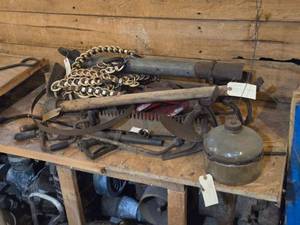 lot 273 image: Lot of (1 Table Full) Vintage Tools