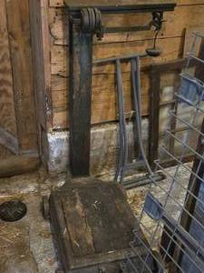 lot 275 image: Vintage Scale