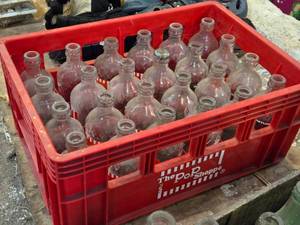 lot 276 image: Lot of (1 Case of 24) Vintage The Pop Shoppe Pop Bottles with Crate
