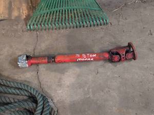 lot 298 image: 1976 Mopar 12 Ton Driveshaft