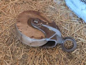 lot 312 image: Vintage Pulley