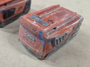 lot 993 image: Hilti� B 225.2 Li-Ion 21.6V 5.2Ah 112 Wh Battery Pack