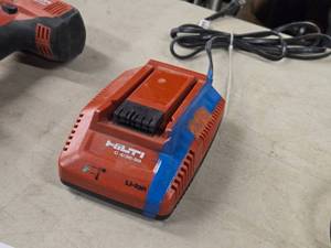 lot 991 image: Hilti� 7.2V-36V Battery Charger C436-90