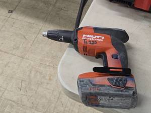lot 987 image: Hilti� B22 2.6 Li-ion Cordless Drywall Screwdriver SD5000-A22 with Battery