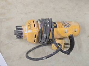lot 1008 image: DeWalt� Cut-Out Tool DW660