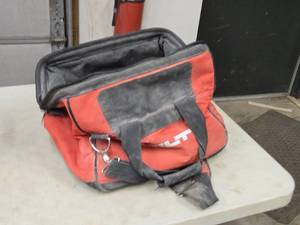 lot 1030 image: Hilti� 16 Tool Bag