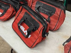 lot 1035 image: Hilti� 16 Tool Bag