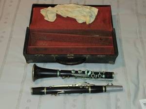 lot 472 image: Hi Pitch Clarinet by BB Albert System with Case